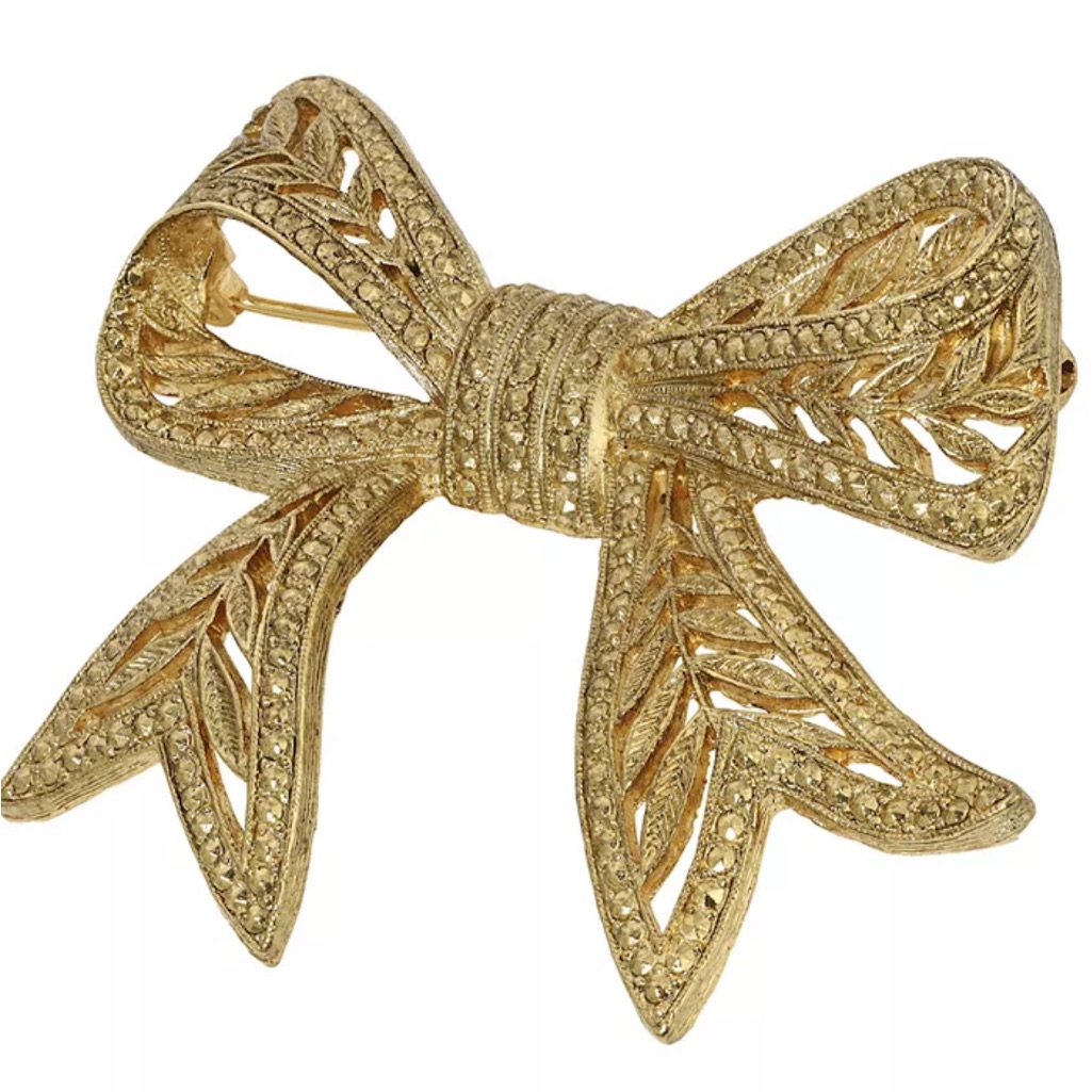 Elegant Gold Bow Brooch